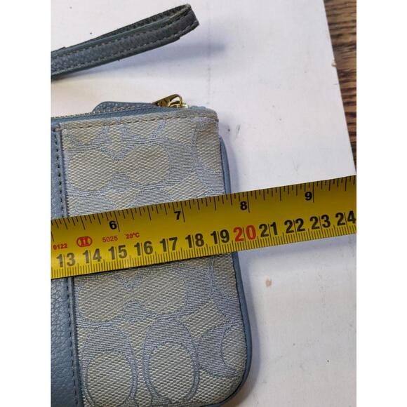 Coach Leather  Wristlet  zip top  5476 Marble Blue Azure signature - Picture 10 of 11